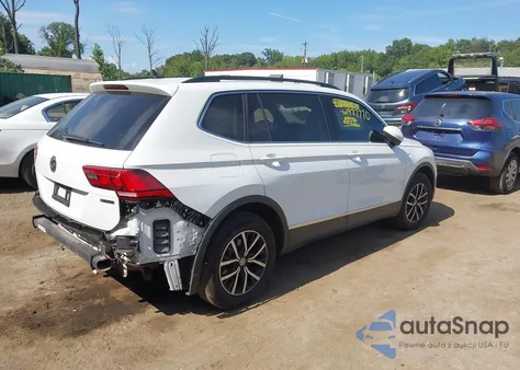 2021 Volkswagen Tiguan 2.0T Se/2.0T Se R-Line Black/2.0T Sel z USA, uszkodzony, nr VIN 3VV2B7AX0MM028554